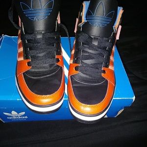 Adidas Shoes Mid top